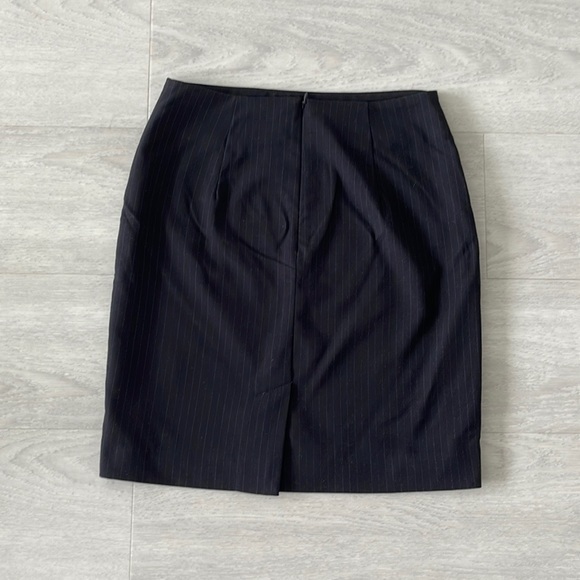Banana Republic Skirt - Picture 4 of 6